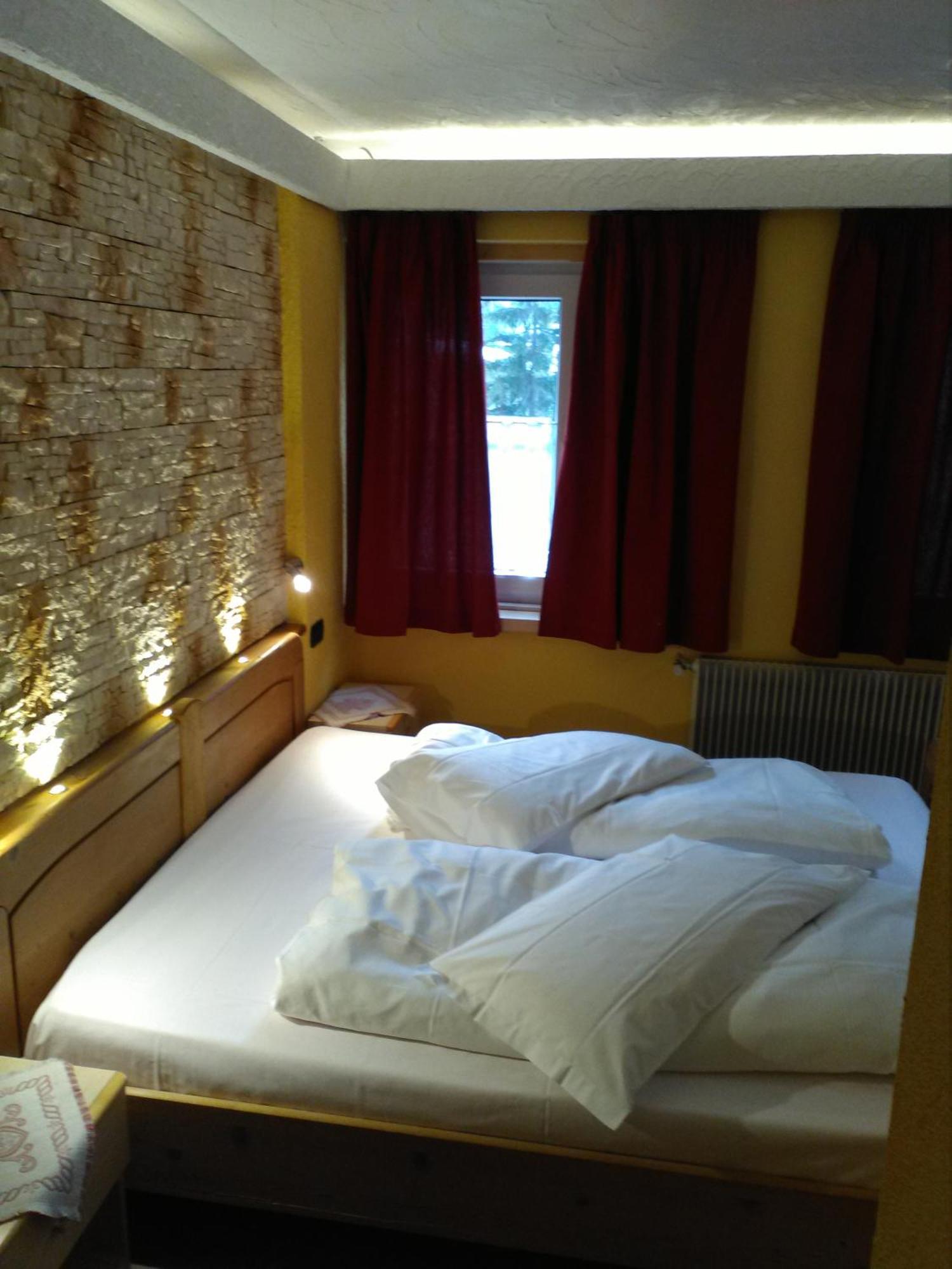 Casa Claudio-Appartamenti In Centro Campitello di Fassa Zewnętrze zdjęcie