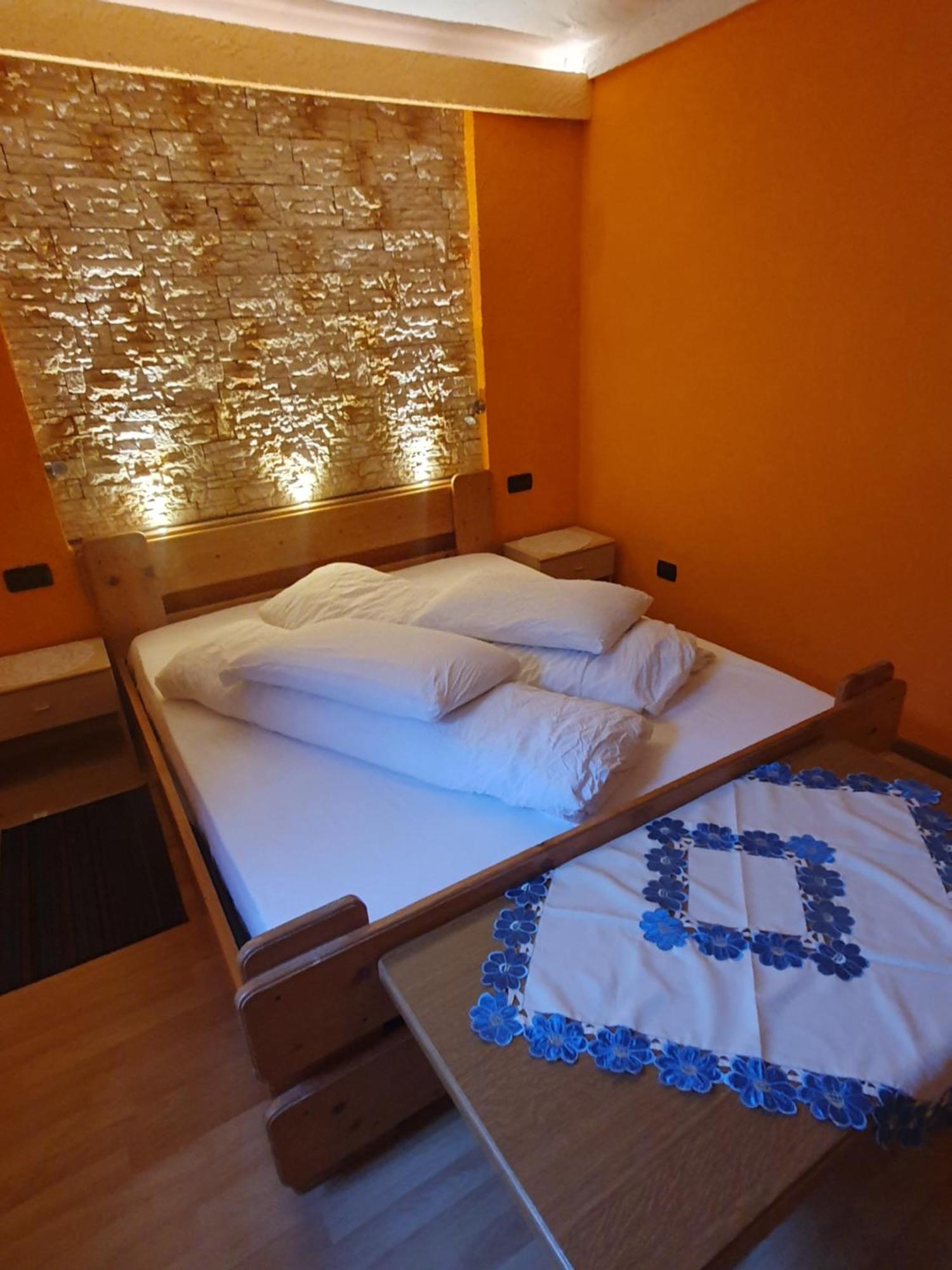 Casa Claudio-Appartamenti In Centro Campitello di Fassa Zewnętrze zdjęcie