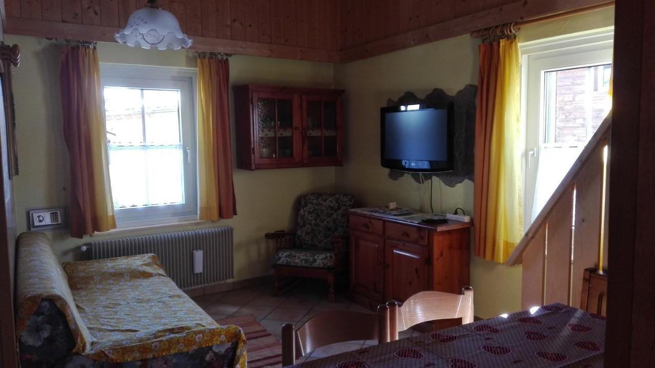 Casa Claudio-Appartamenti In Centro Campitello di Fassa Zewnętrze zdjęcie