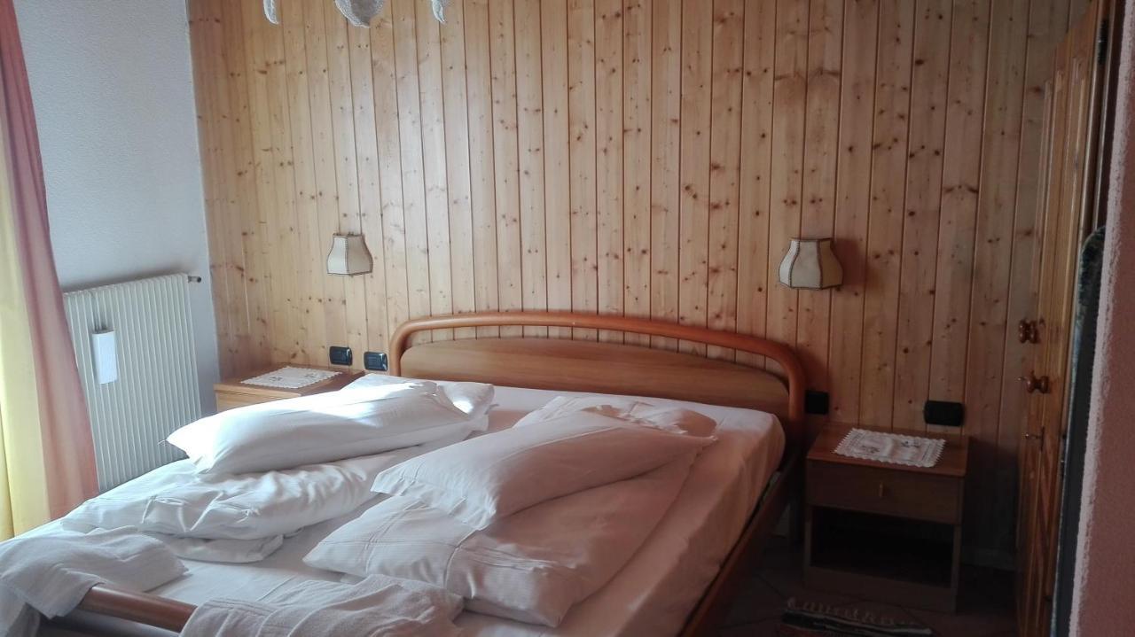 Casa Claudio-Appartamenti In Centro Campitello di Fassa Zewnętrze zdjęcie